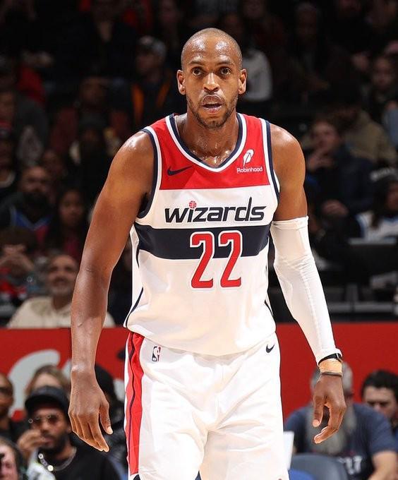 世界赛赛程-湖勇跃跃欲试？记者：34岁前雄鹿冠军前锋米德尔顿有望被奇才买断